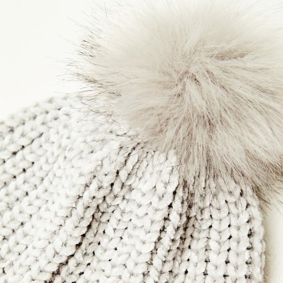 JULES KAE Pom Beanie NWT - Alltrue Box - Picture 2 of 4